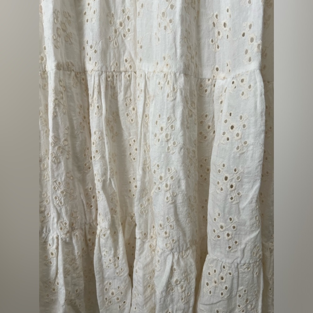 White ruffle dress - Picture 4 of 8